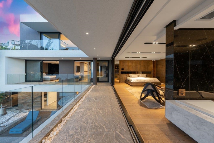 4 Bedroom Property for Sale in Camps Bay Western Cape